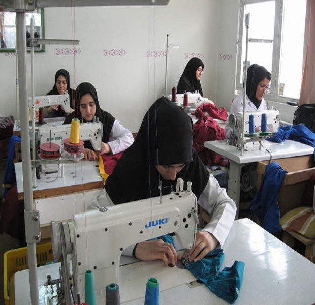 اولین تولید کننده تیشرت دخترانه مجلسی در ایران